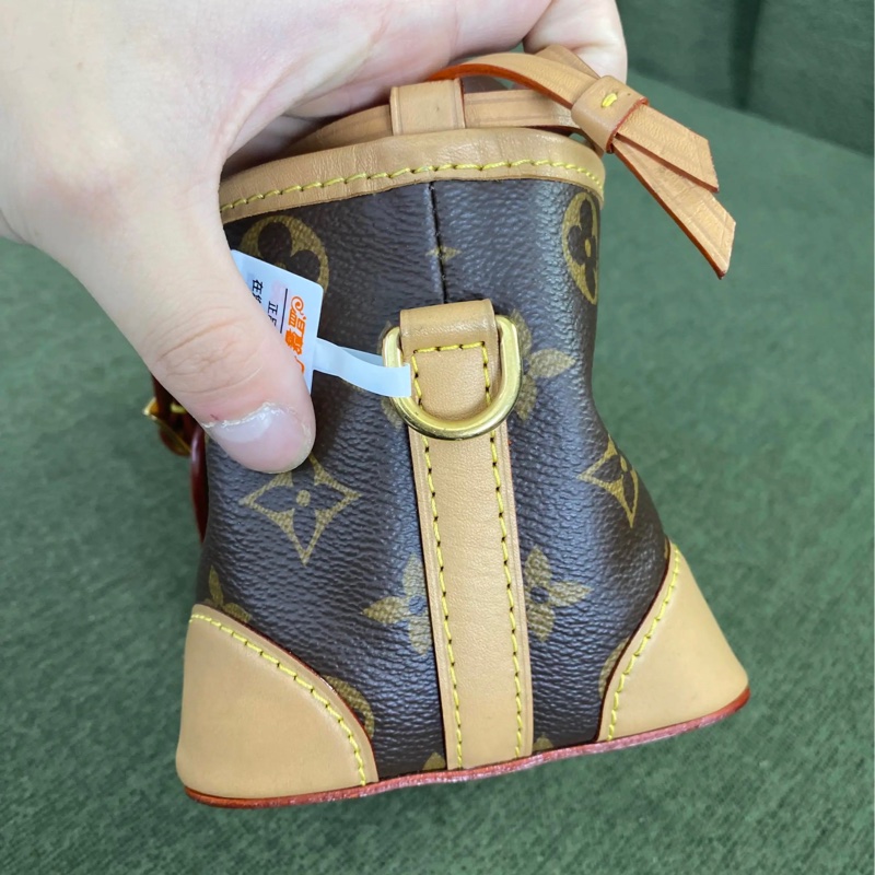 LV 老花燒麥包-4