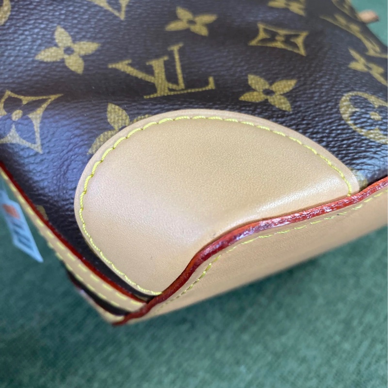 LV 老花燒麥包-7