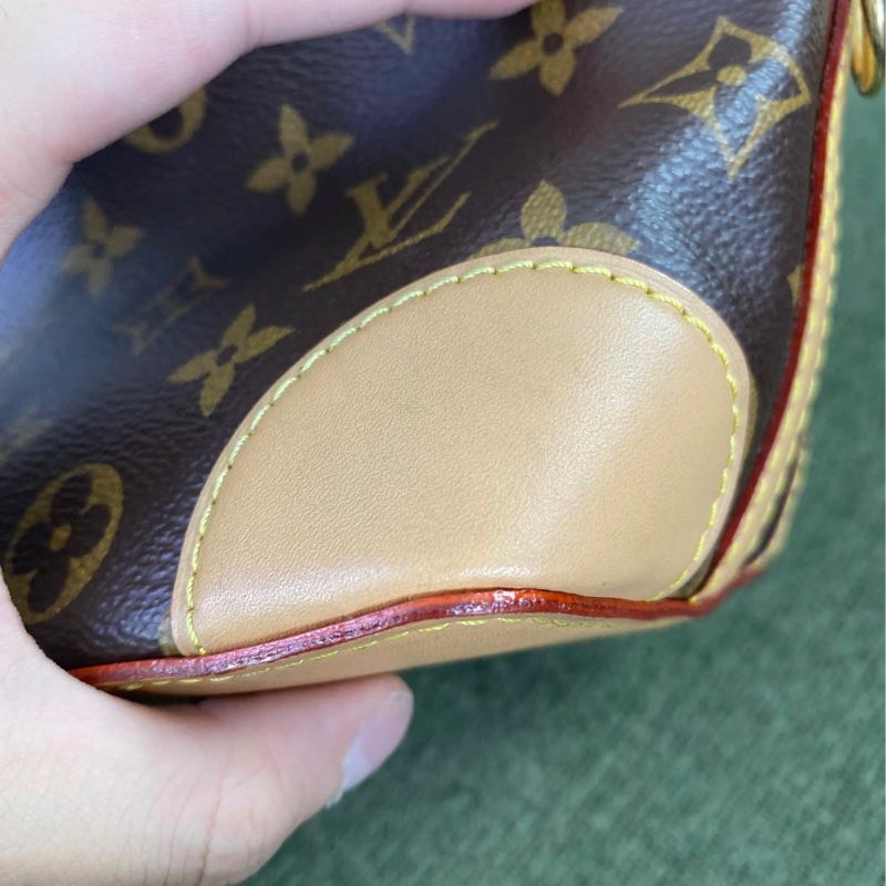 LV 老花燒麥包-8