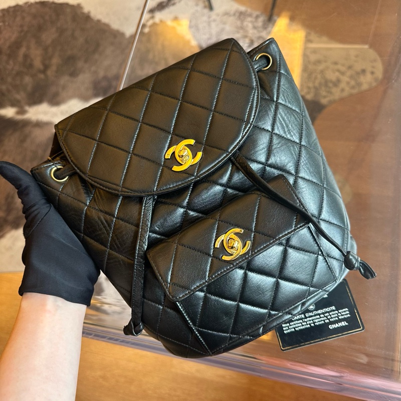 Chan 香奈兒黑金duma 雙肩包 帶卡-1