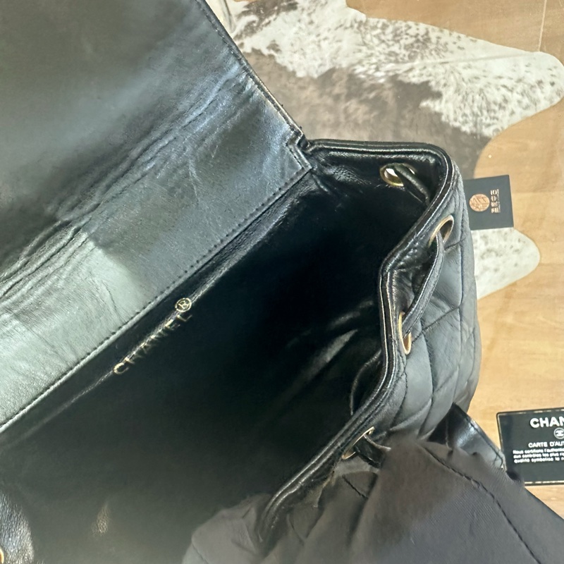Chan 香奈兒黑金duma 雙肩包 帶卡-10