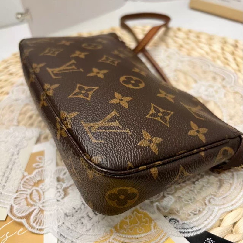 LV Pochette Accessoires Monogram(22年芯片）-10