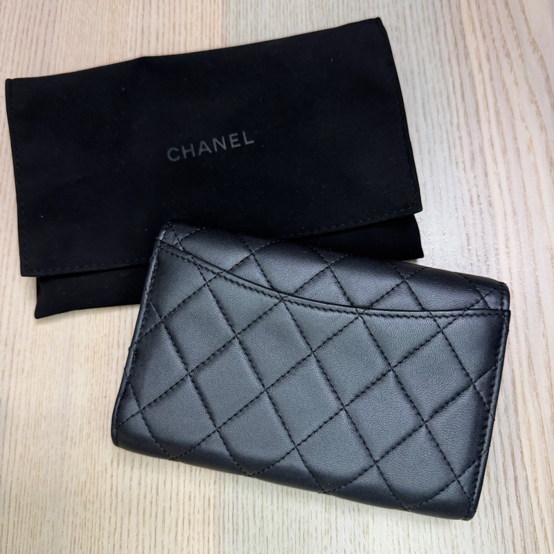 Chanel 香奈兒菱格紋小羊皮中夾 短夾-3