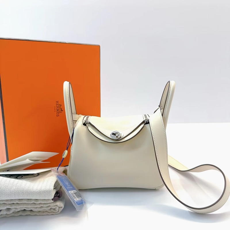 購証☺️ Hermes lindy mini 奶油白銀扣 w刻 swift皮 配件：盒子 塵袋 小票-1