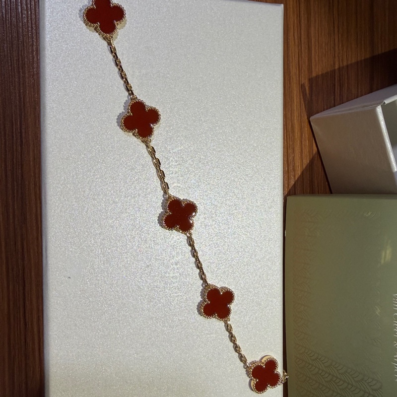 Van Cleef &Arpels 紅玉隨五花手鏈-5
