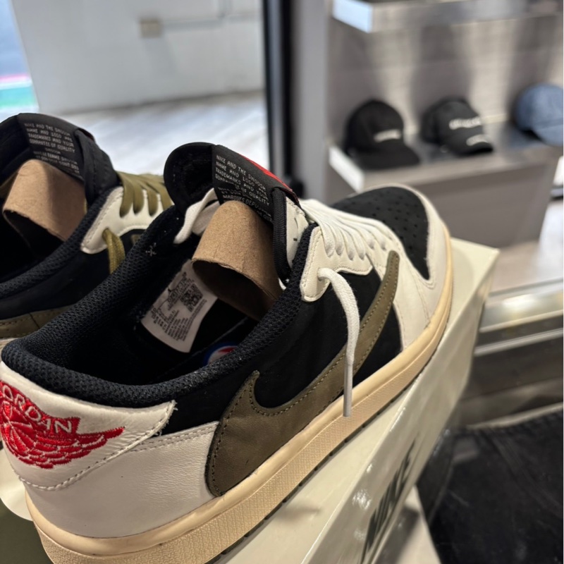 近新全配🌟Air Jordan 1 Low Travis Scott 倒勾｜Classic Trend CT精品｜台北東區實體-3