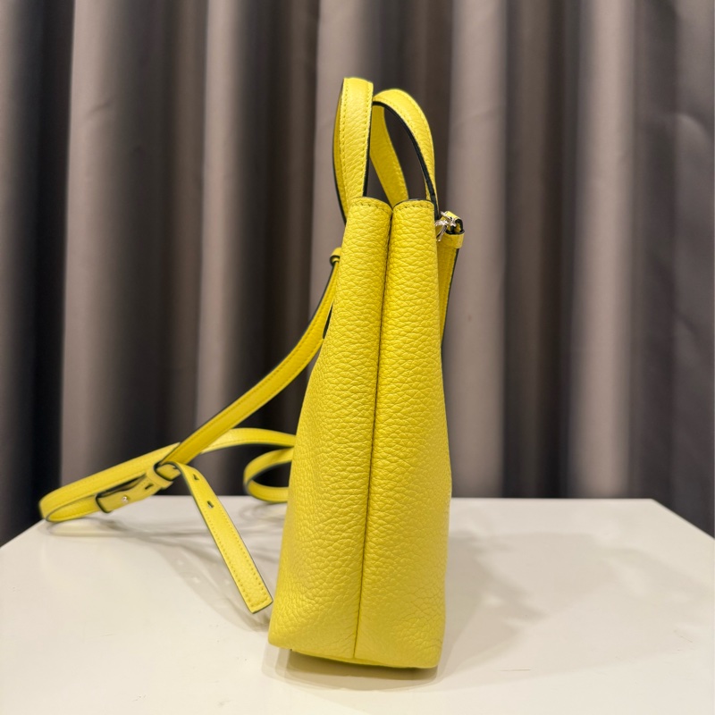 Salvatore Ferragamo Gancini 馬蹄飾錘紋小牛皮手提/斜背包(黃色）-4