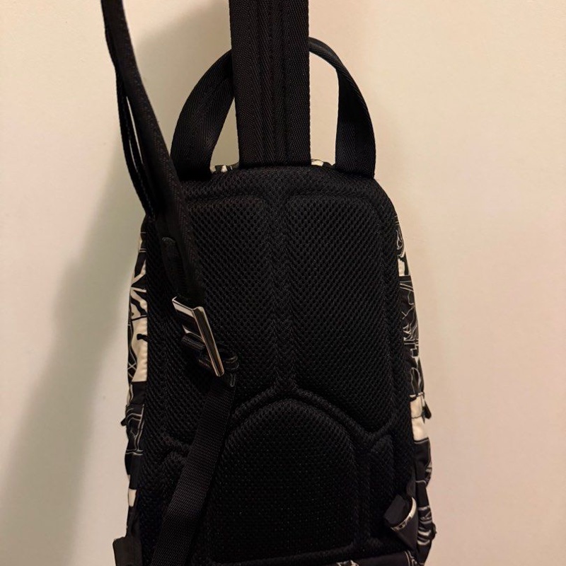 PRADA  2VZ013 限量 黑白尼龍 漫畫 單肩包-1