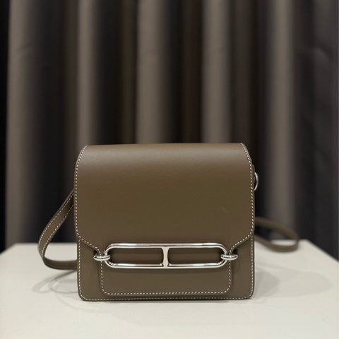 （超級爆款🫧）Hermes Roulis豬鼻子斜背包 大象灰mini Y刻 銀色五金