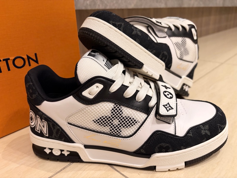 Louis Vuitton路易威登Trainer黑白魔術貼板鞋 40.5碼 近全新-1