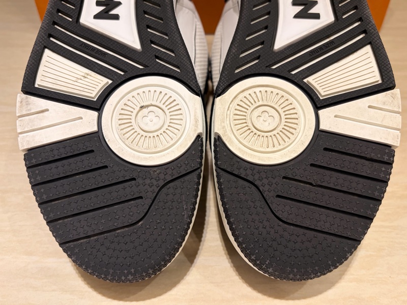 Louis Vuitton路易威登Trainer黑白魔術貼板鞋 40.5碼 近全新-13