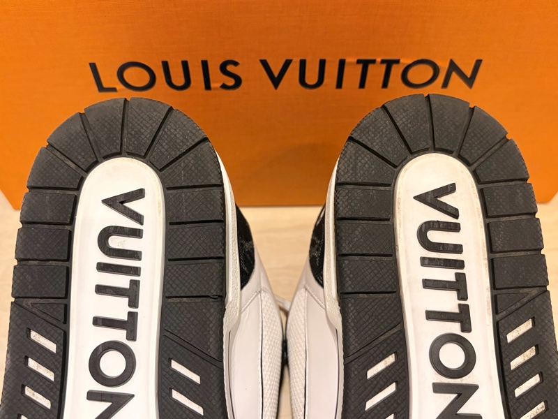 Louis Vuitton路易威登Trainer黑白魔術貼板鞋 40.5碼 近全新-14