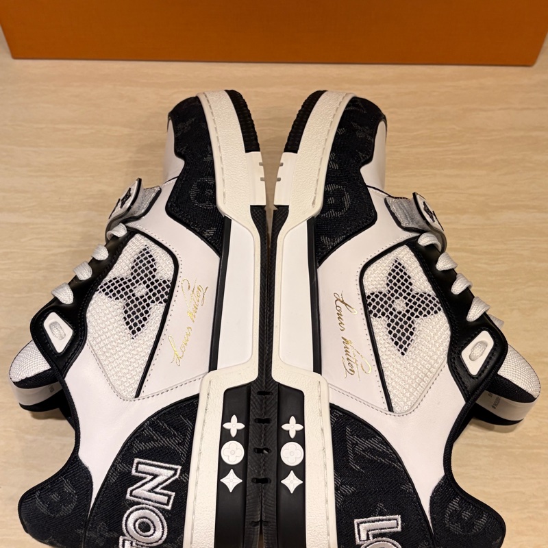 Louis Vuitton路易威登Trainer黑白魔術貼板鞋 40.5碼 近全新-20