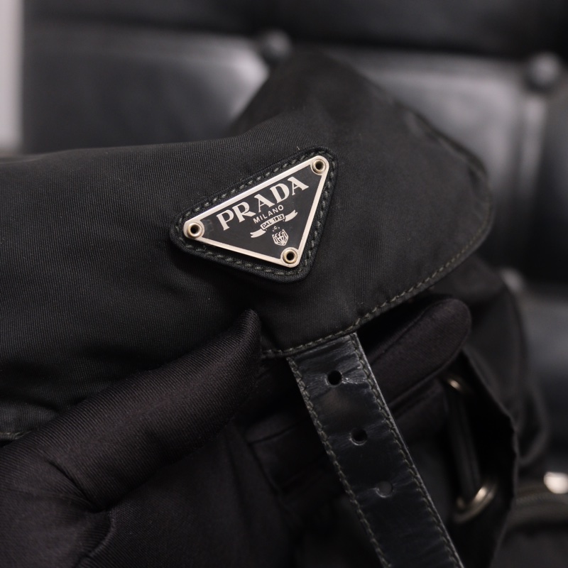 Prada Nylon Vintage Backpack 25 普拉達黑色中古尼龍背包/書包-27