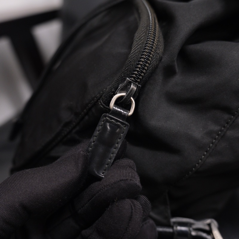 Prada Nylon Vintage Backpack 25 普拉達黑色中古尼龍背包/書包-30