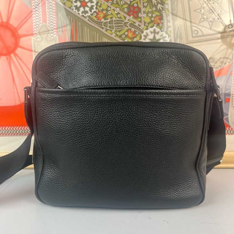 Prada普拉達三角標黑色新款荔枝皮郵差包 配件：卡-1