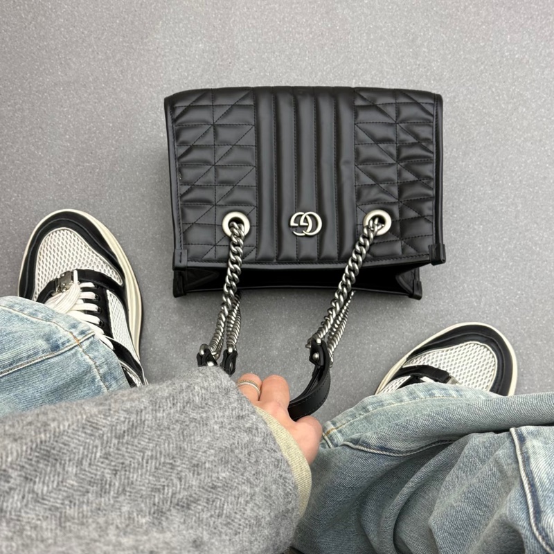 GUCCI古馳GG Marmont幾系列黑色縺條全皮托特包 👜-4