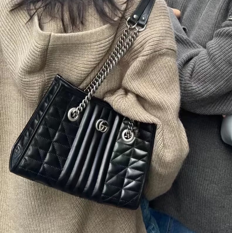 GUCCI古馳GG Marmont幾系列黑色縺條全皮托特包 👜-8