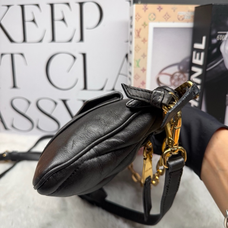 Miumiu/繆繆 黑色褶皺斜挎包 雙肩帶 尺寸約26*16cm 🈚附件-3