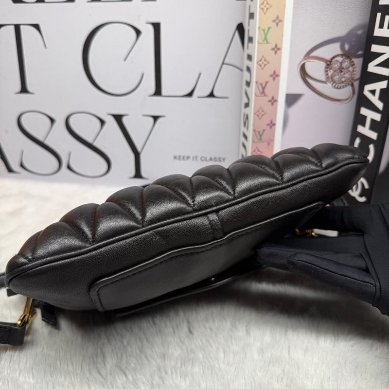 Miumiu/繆繆 黑色褶皺斜挎包 雙肩帶 尺寸約26*16cm 🈚附件-4