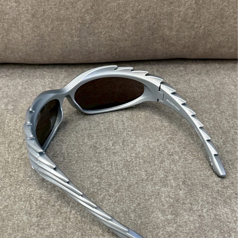 巴黎世家銀色墨鏡-4