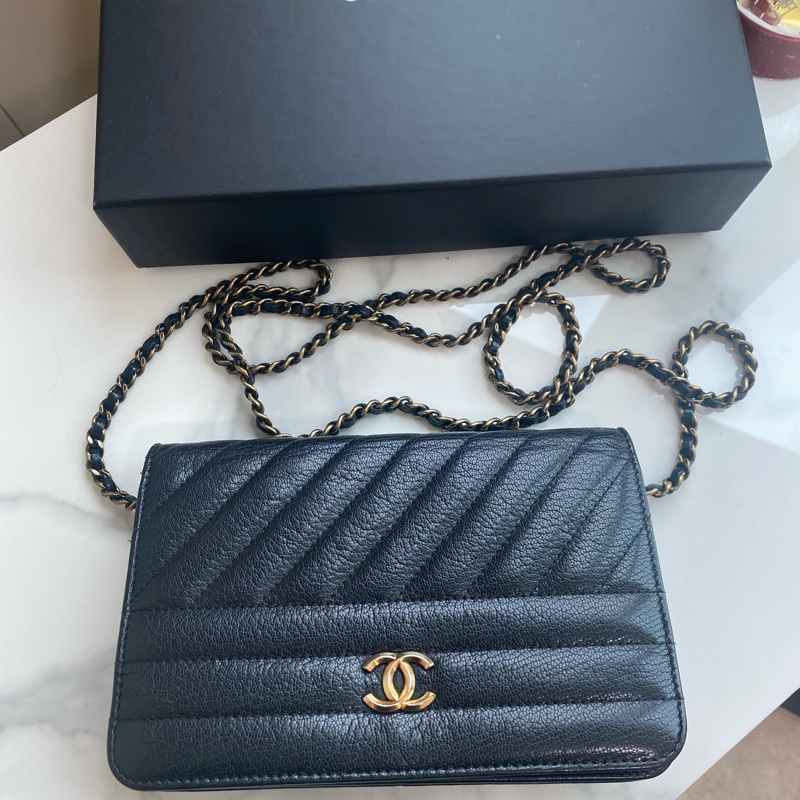 Chanel 黑金v紋山羊皮woc-0
