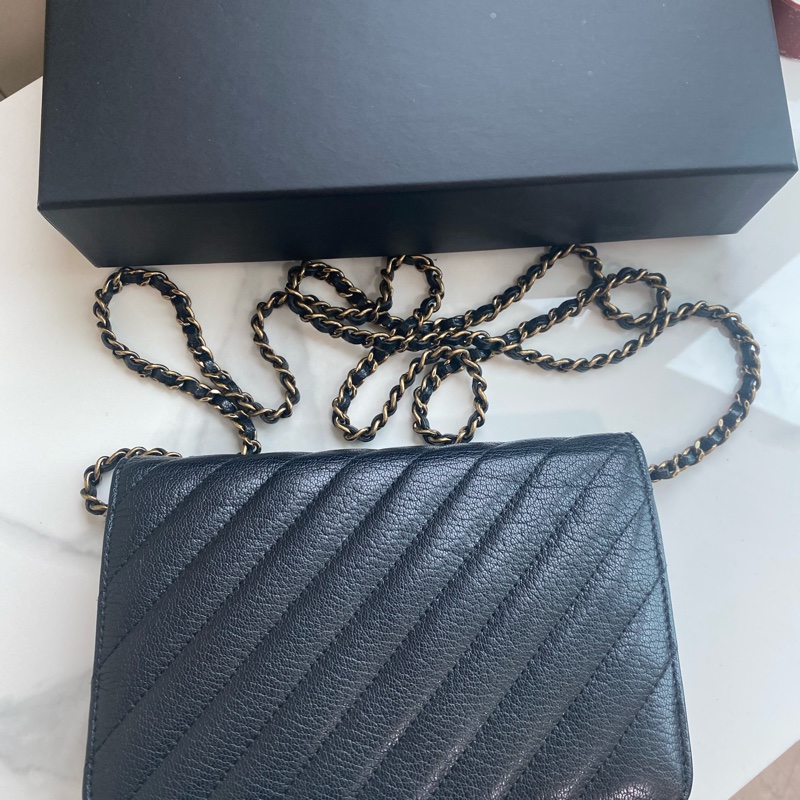 Chanel 黑金v紋山羊皮woc-1