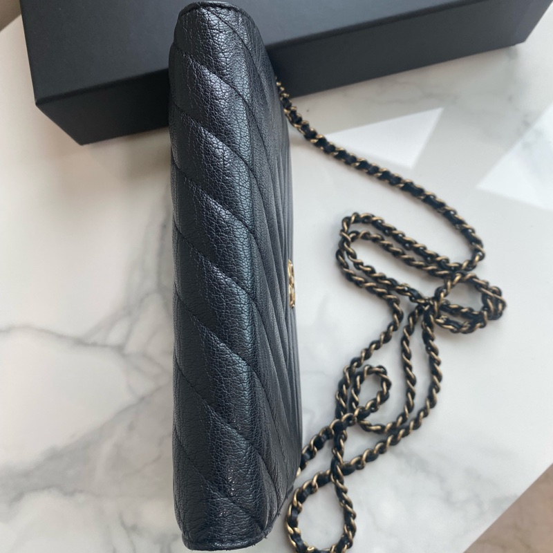 Chanel 黑金v紋山羊皮woc-3