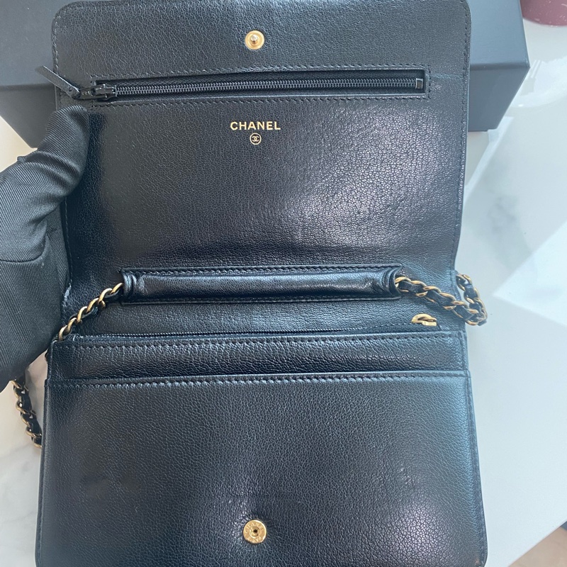 Chanel 黑金v紋山羊皮woc-8