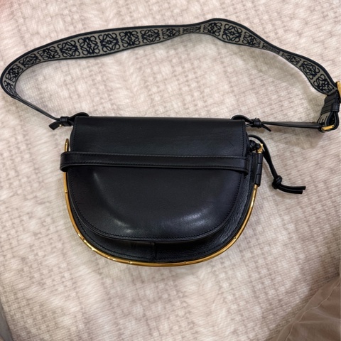 Loewe gate bag 黑色