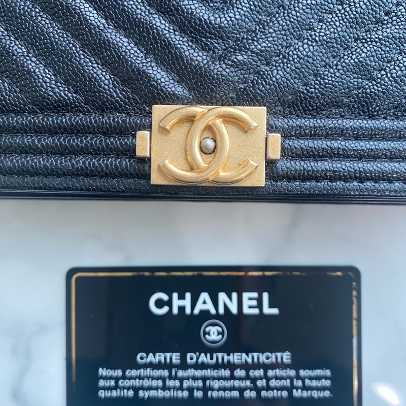 Chanel 黑金v紋leboy 荔枝牛皮woc-16