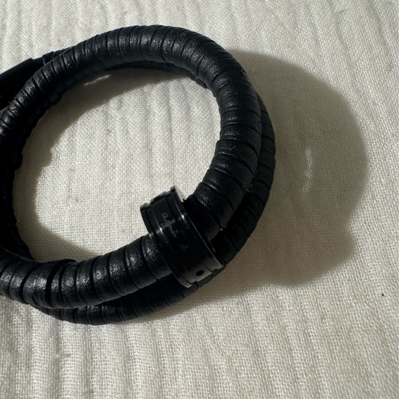 agnes b 黑色手環-5