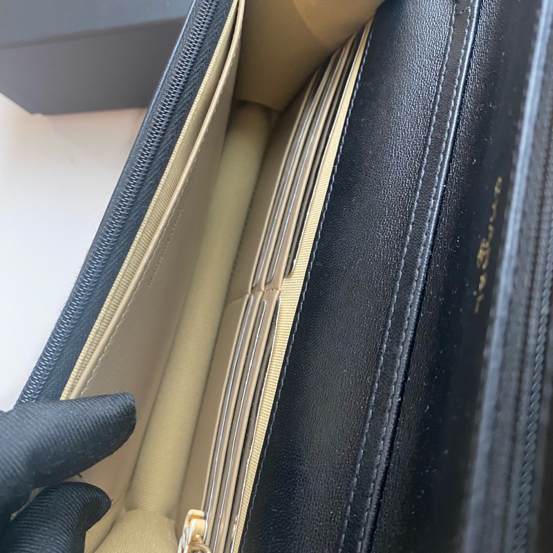 Chanel 黑金24a珐琅調節扣woc-7