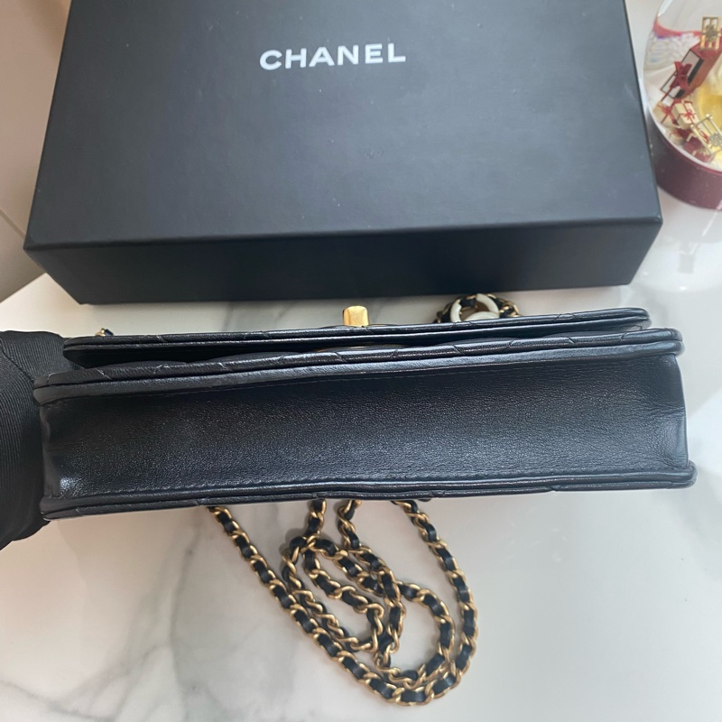 Chanel 黑金24a珐琅調節扣woc-12