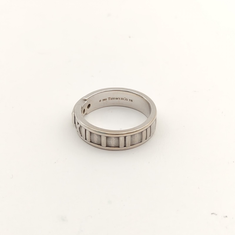 TIFFANY&CO 18K白金鑽石白金羅馬字母三鑽戒指53-3