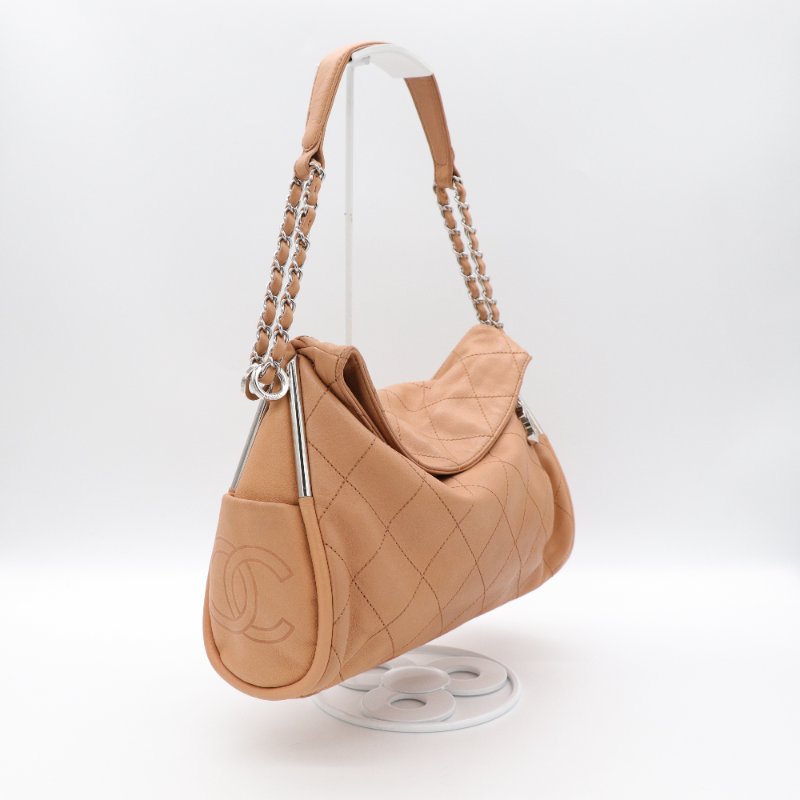 Chanel香奈兒 菱格紋 肩背包 銀色 Ultimate Soft Hobo 羊皮-1