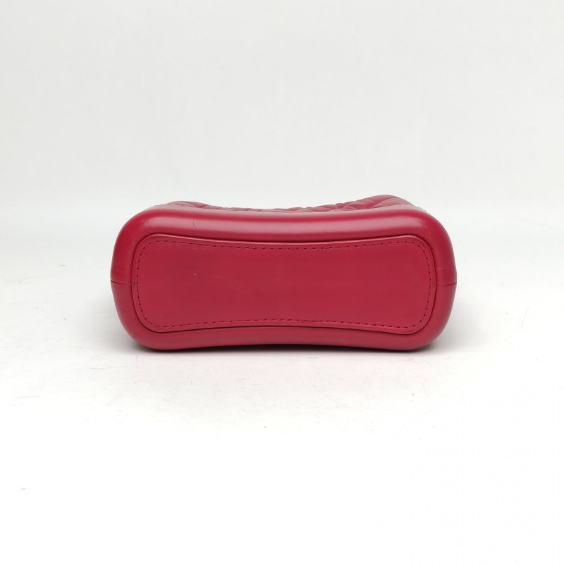 CHANEL GABRIELLE流浪小號玫瑰粉牛皮26開金銀扣V紋肩背包-4