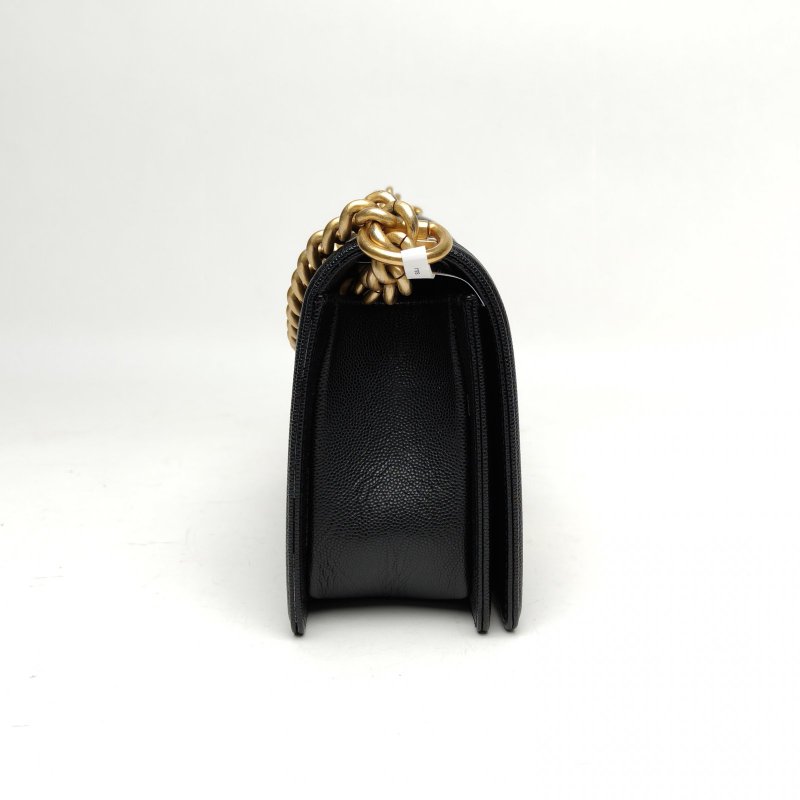 CHANEL Leboy中號黑色荔枝牛皮晶片開金扣菱格紋肩背包-3