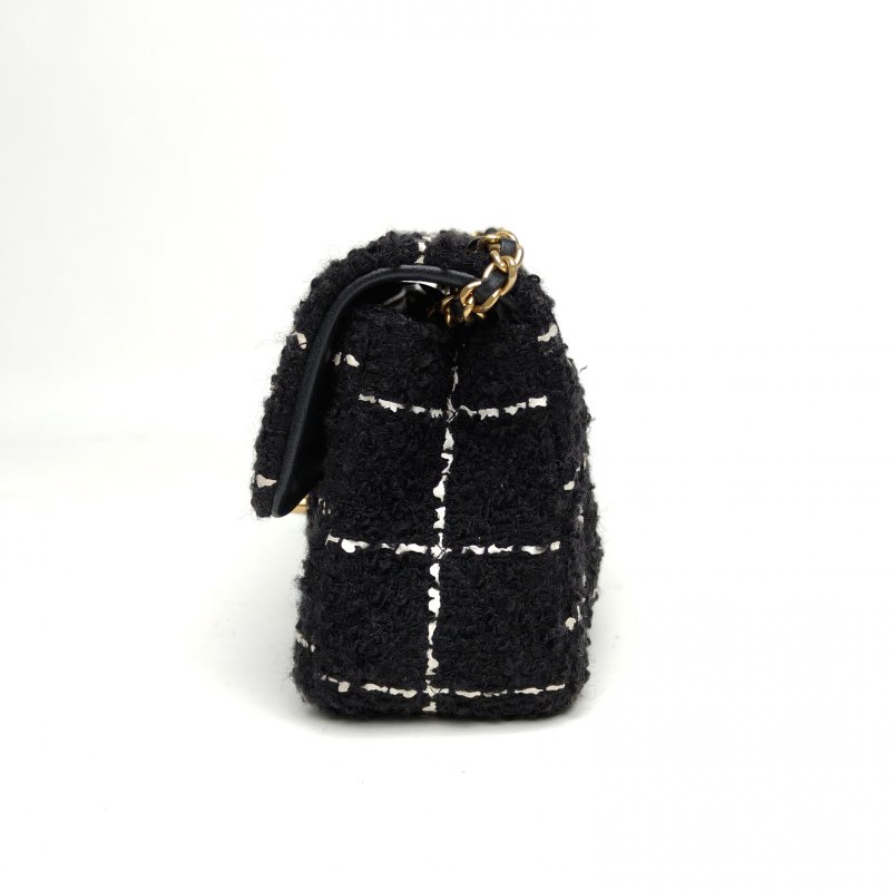 CHANEL CF口蓋包新款硬底大Mini黑色毛呢晶片金球調節扣肩背包-1