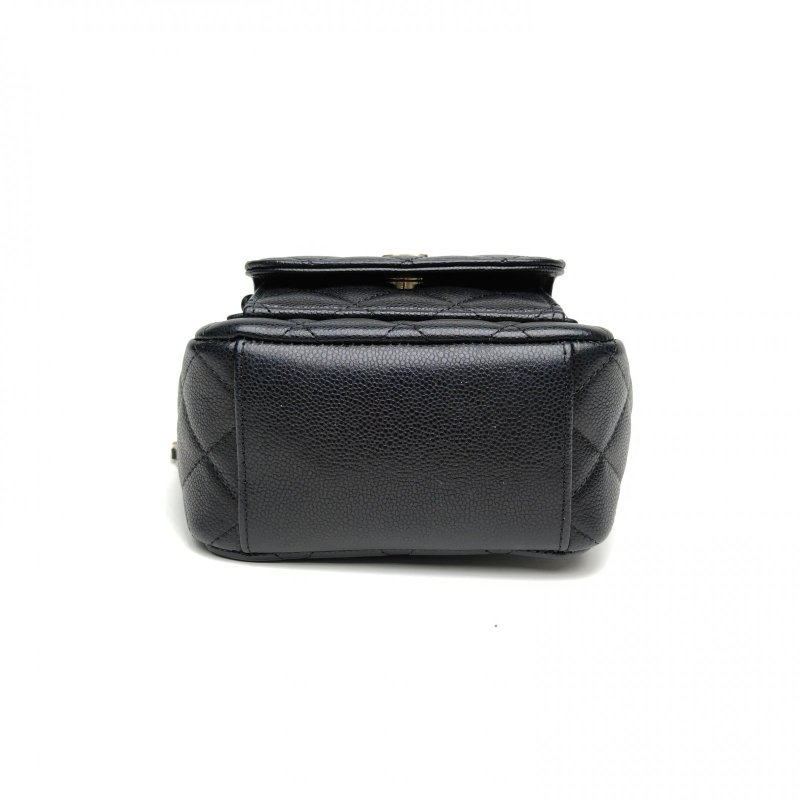 CHANEL 手提前口袋雙肩包黑色荔枝牛皮鐳射標金扣肩背包-4