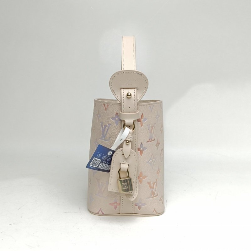 LOUIS VUITTON ALLINBBDream系列小號夢幻紫香芋色牛皮金扣晶片肩背包-1