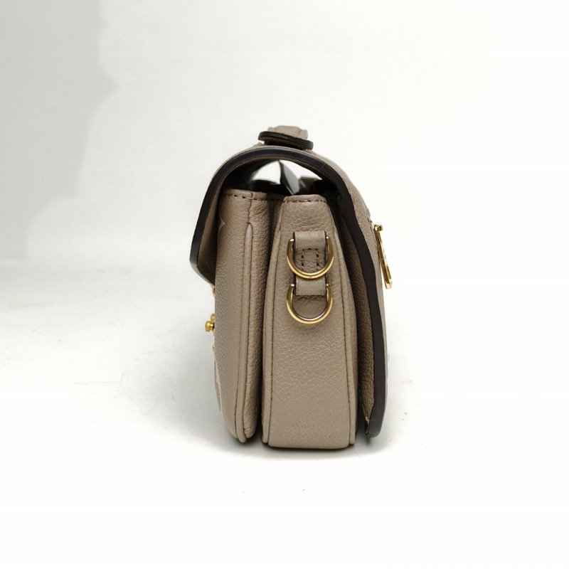 LOUIS VUITTON MetisPochetteEastWest橫版郵差包大象灰牛皮金扣晶片肩背包-1