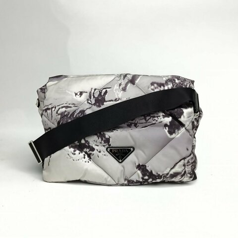 PRADA 印花尼龍斜挎包肩背包