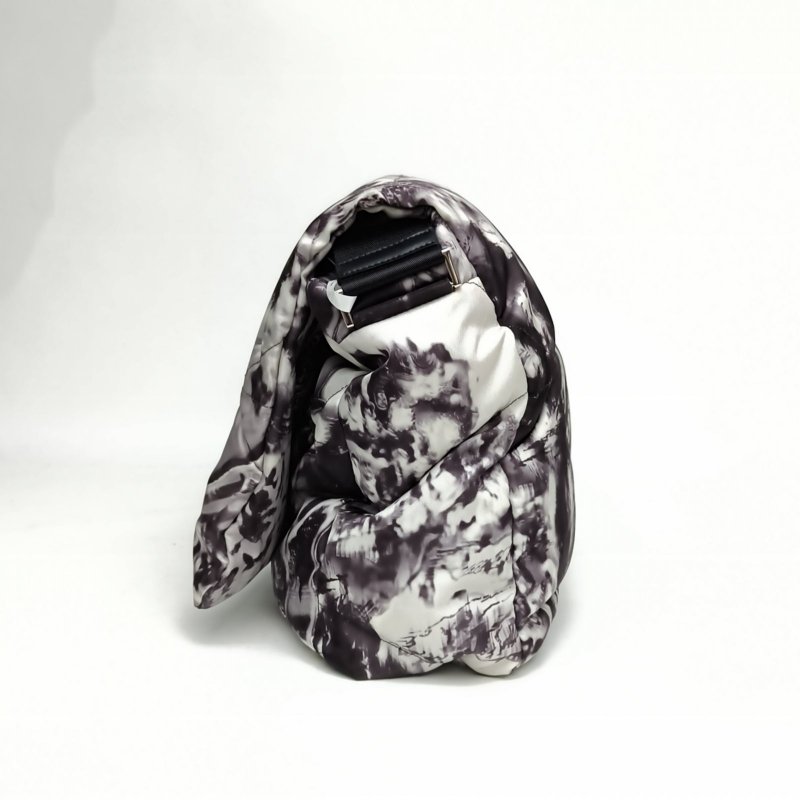 PRADA 印花尼龍斜挎包肩背包-1