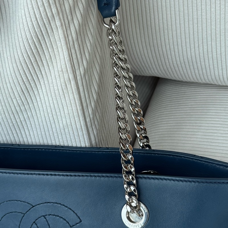 Chanel 23開 菱格羊皮肩背托特-4