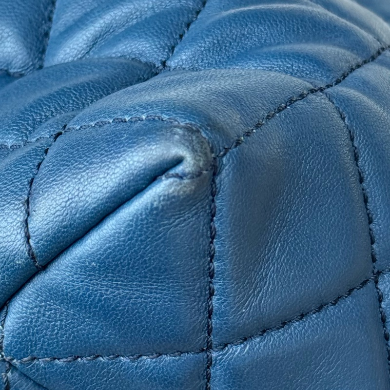 Chanel 23開 菱格羊皮肩背托特-18