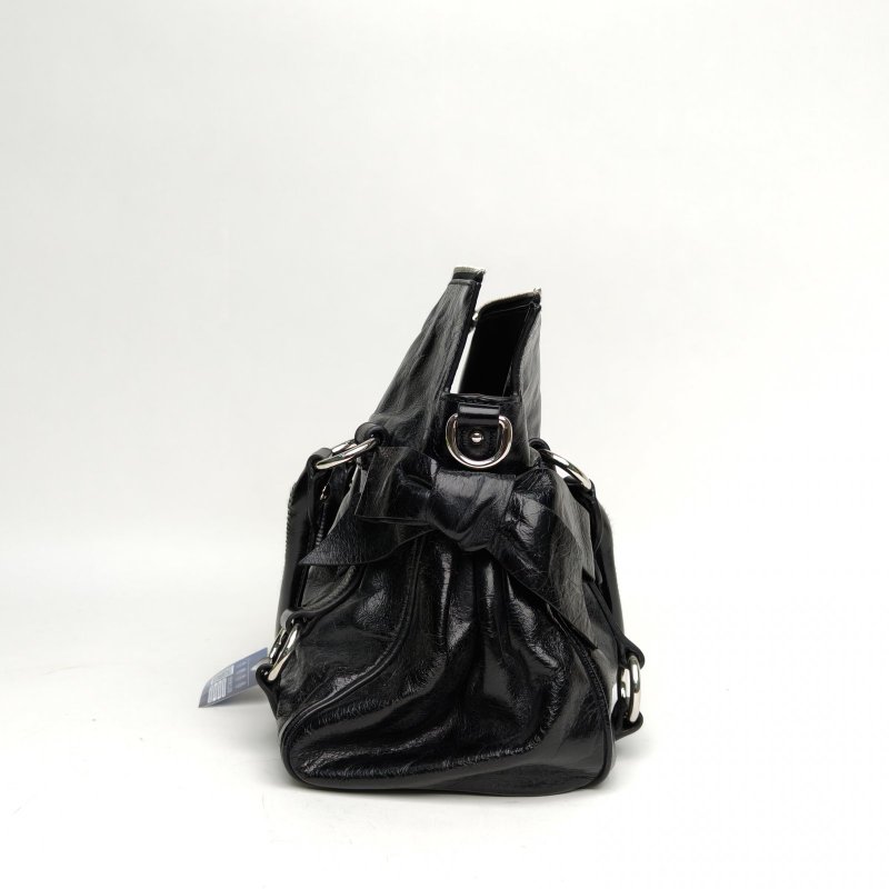 MIU MIU 黑色油蠟皮銀扣miumiu機車包肩背包-3