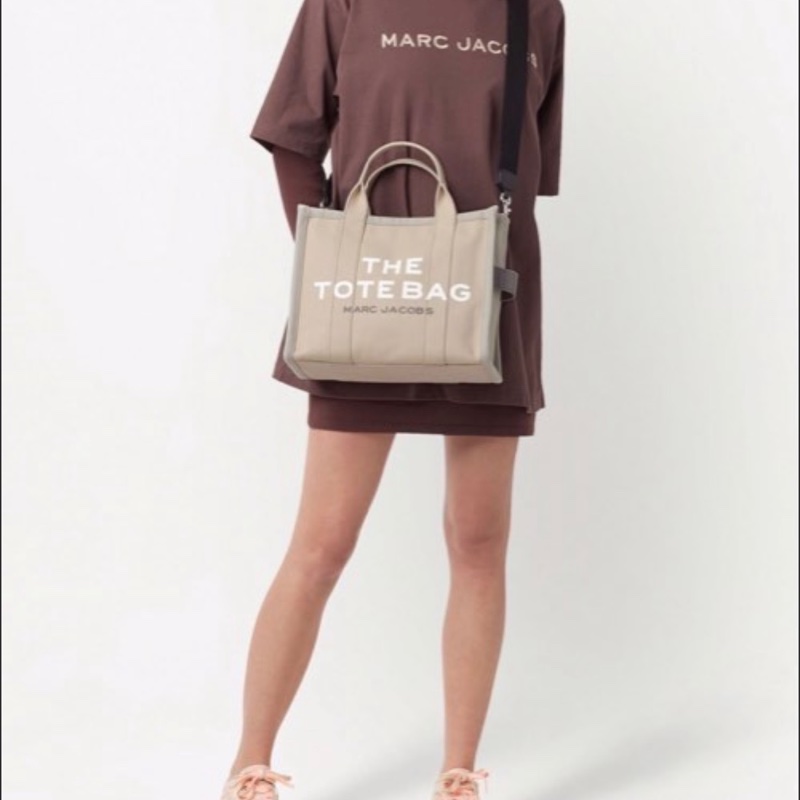MARC JACOBS MJ 帆布 THE TOTE 中號手提袋 托特包 米白色-1