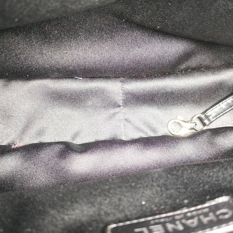 CHANEL GST購物袋小號33黑色荔枝牛皮16開銀扣肩背包-4