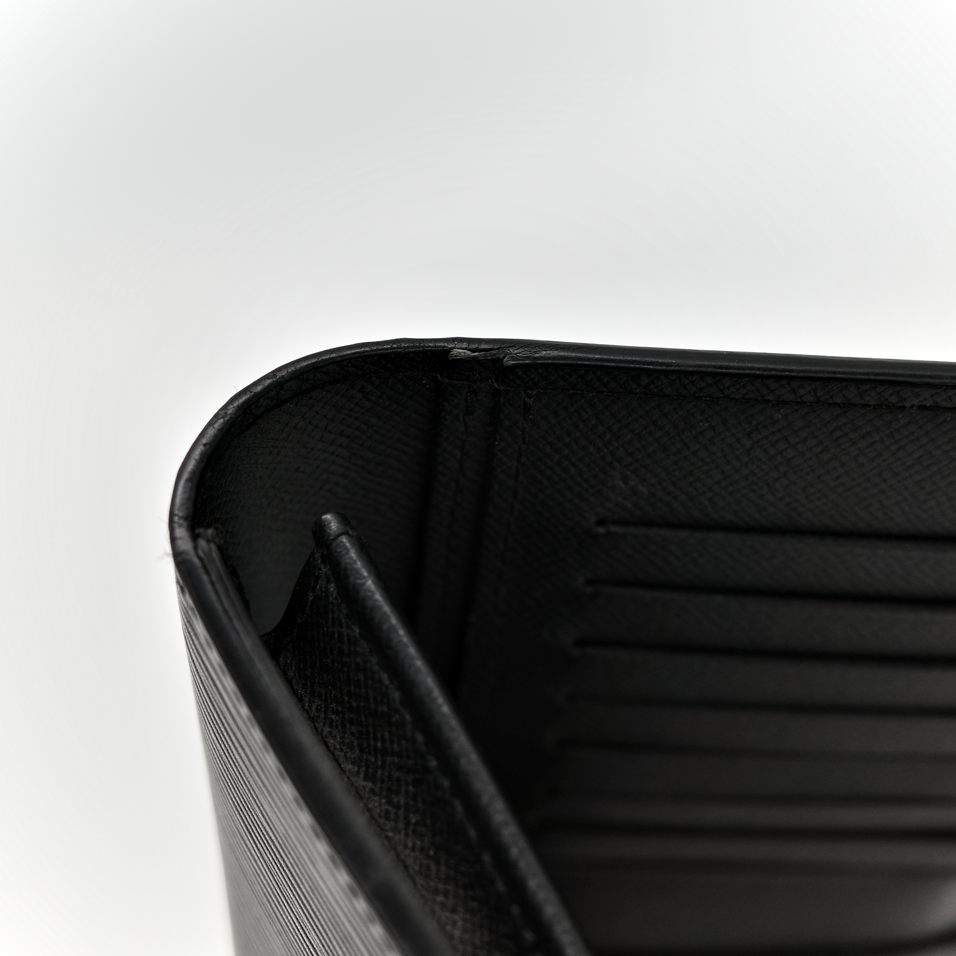 LOUIS VUITTON 路易威登 黑色長夾 水波紋牛皮 多卡位-5